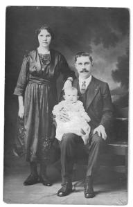 Nancy (Benikas) and Adam Pazemetsky (Lith. Pazimtsius) with baby Helen