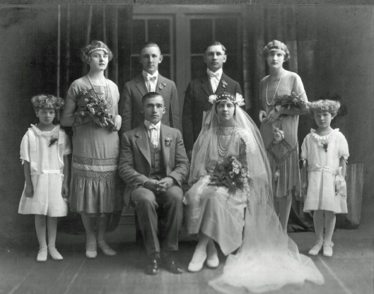 I believe this is the wedding of Anna Klimaitis and Peter Bernotas, 1916.