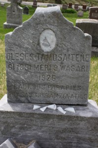 The grave of Alice Tamoszaitis (Tamosaitiene), Calvary Cemetery